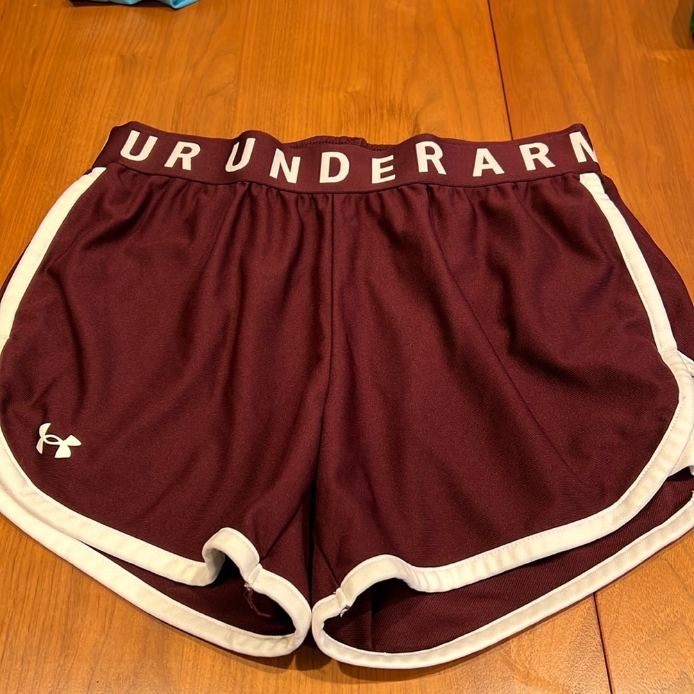 Under Armour UA Playup 5 inch shorts